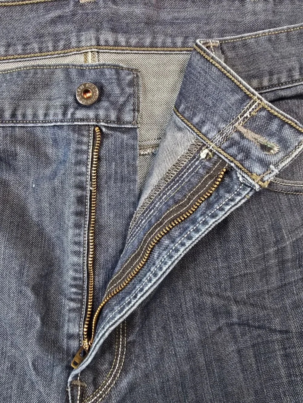 Levis 559 Relaxed Straight Jeans 42x34 Distressed Hem Medium Wash Mens Denim
